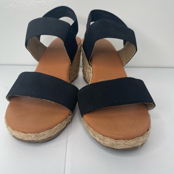 TOMMY BAHAMA Andre Assous Allison Wedges - Picture 8 of 10